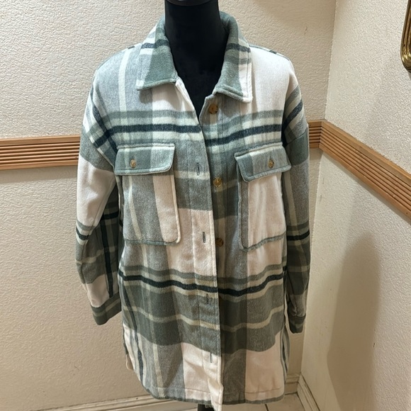 Banana Republic Jackets & Blazers - Banana Republic Sage Green and white plaid size S coat!!